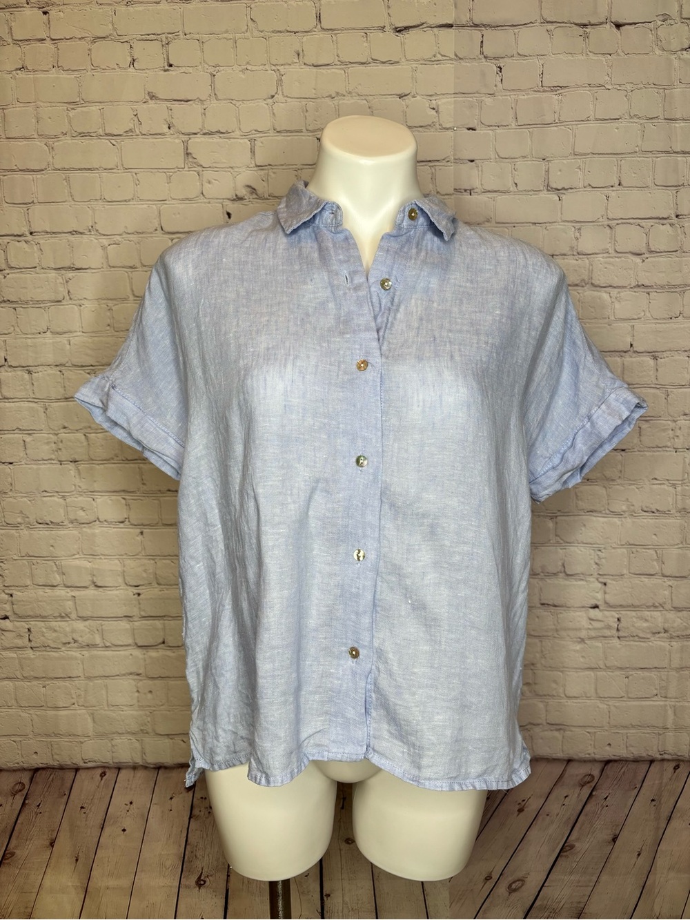 Rachel Roy Linen Light Blue Button Down Blouse Size M